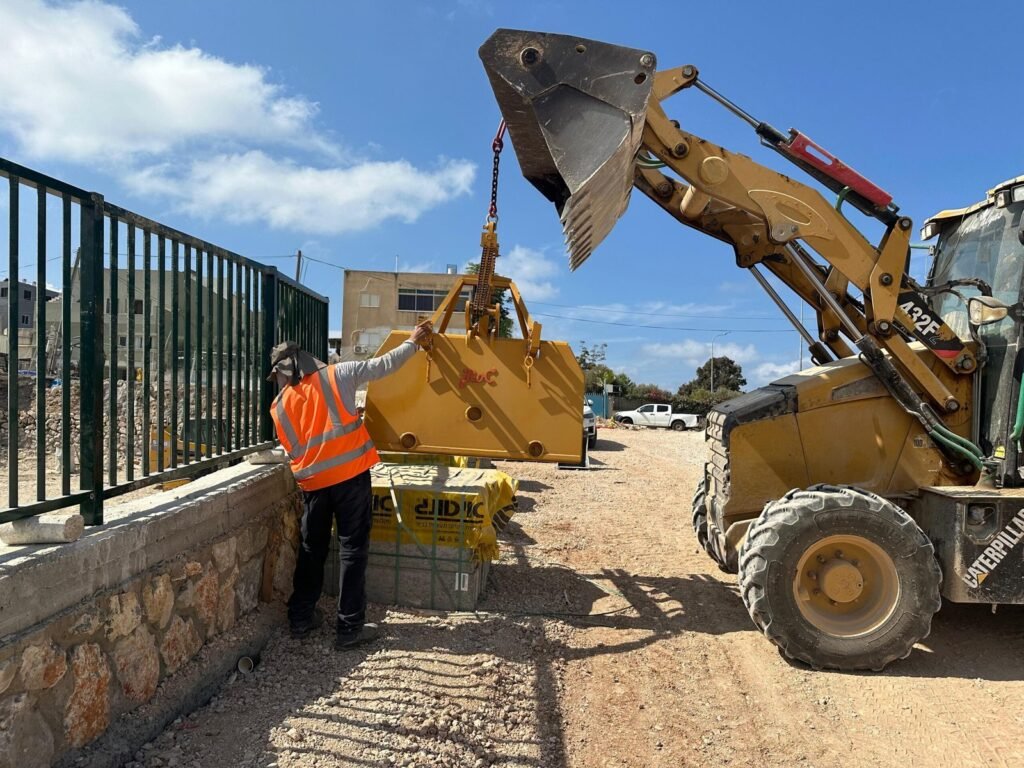 כפות מהשטח ומהמלאי