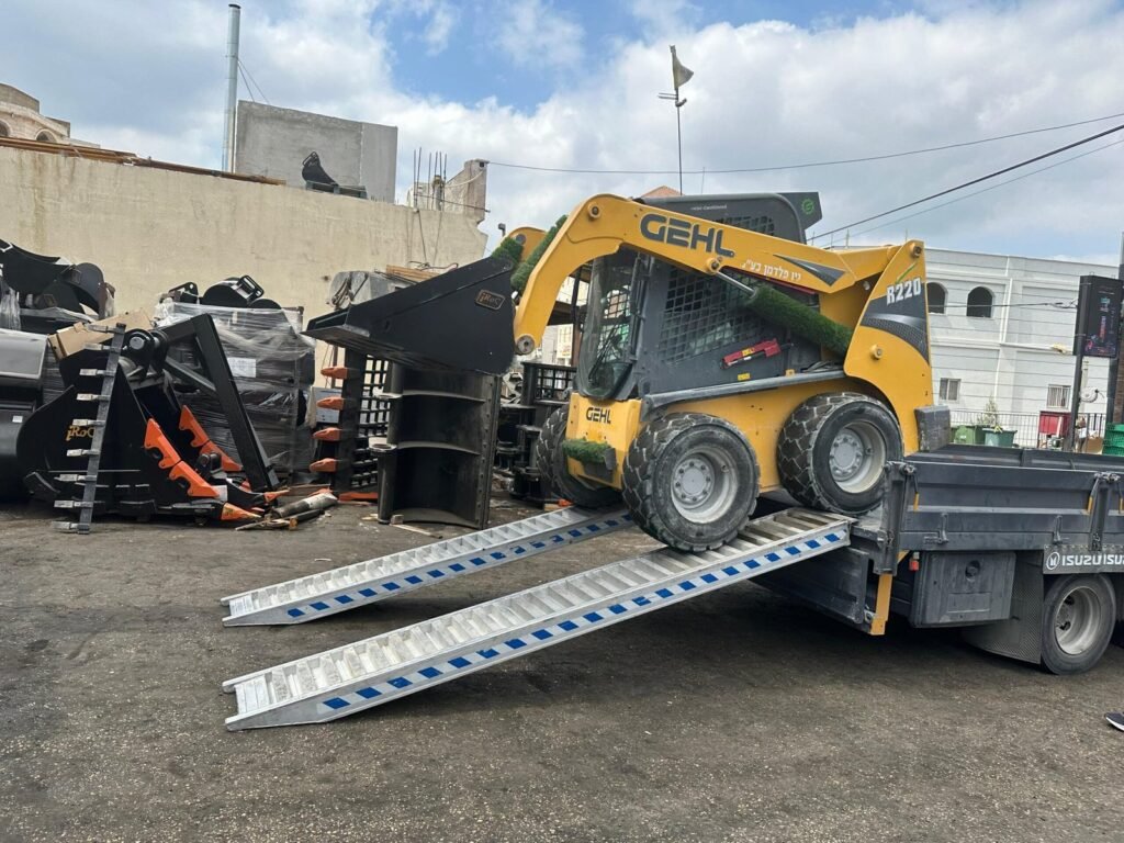 רמפות אלומיניום להעמסת מעמיס זעיר
